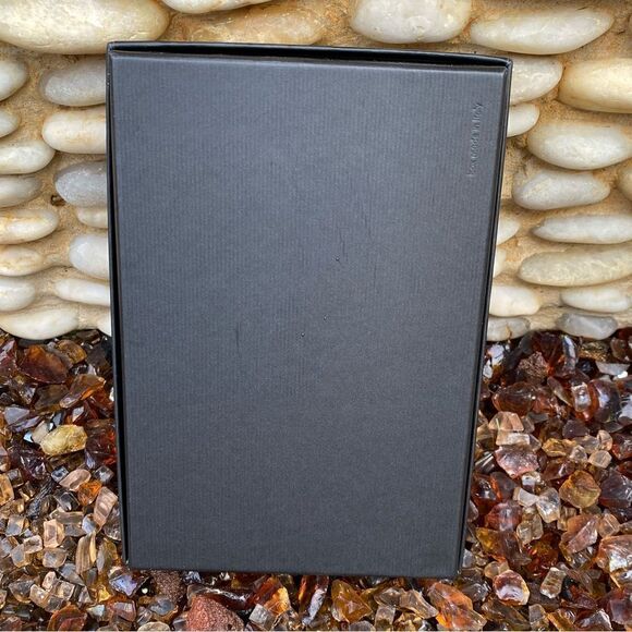 AUTHENTIC Gucci GG Strawberries iPhone X/XS Logo Smart Phone Case NIB. - Picture 8 of 8